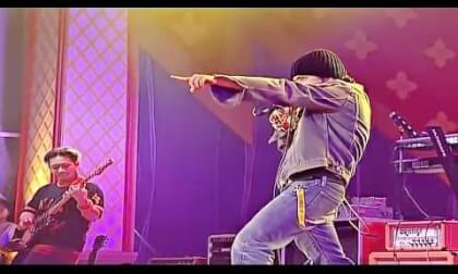 Silly Fools - Kee-Heung, Wut-Jai, Ji-Ja (Thai Live Concert 2002)