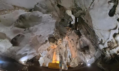 Muang On Cave Walk Thailand