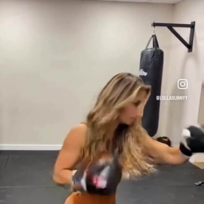 Boxing girl