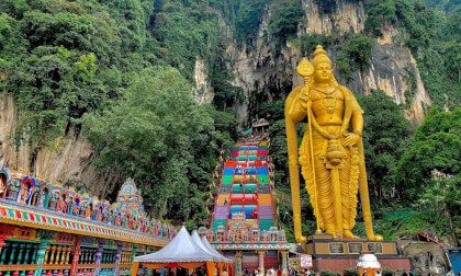 180 VR - Malaysia 2023 - Kuala Lumpur - Batu Caves - part 1/2 VR Video 180 VR - Malaysia 2023 - Kuala Lumpur - Batu Caves - part 1/2 VR