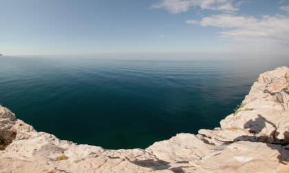 Standing on the Edge of Paradise 🌊  Unreal Sea Cliffs in 8K VR180