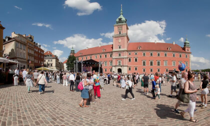 Warsaw Weekend Walk 🇵🇱 8K VR180 Experience | Real City Atmosphere