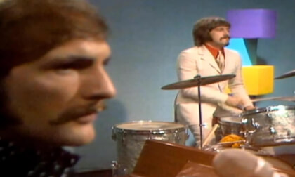Moody Blues - Ride My See Saw (1968)