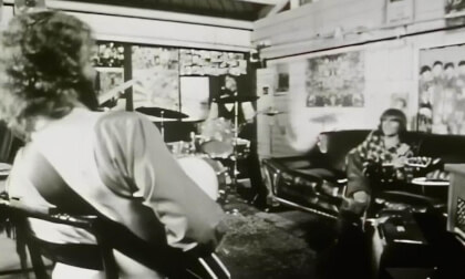 Creedence Clearwater Revival - Lookin Out My Back Door (1970)