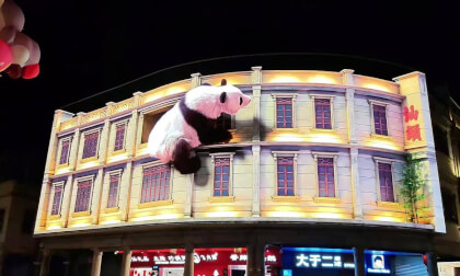 汕头小公园有表演，已经挤不进去啦