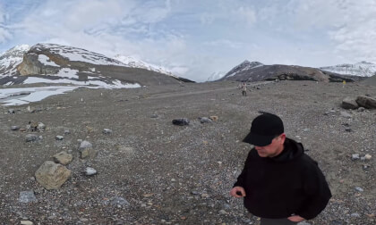 Toe of the Athabasca Glacier Loop in the Columbia Icefield (8k, 360)