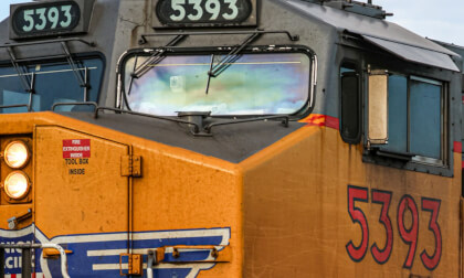 UP 5393 Leads an Eastbound Covered Hopper Train at Bosque, Arizona | VR180