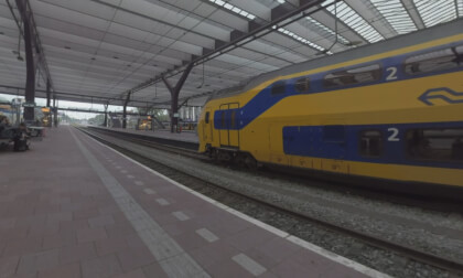 360 VR People waiting for train at Rotterdam Centraal station