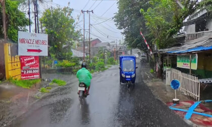 Heavy Rain Ride in 360° | Manado, Indonesia [Insta360 X5 POV]