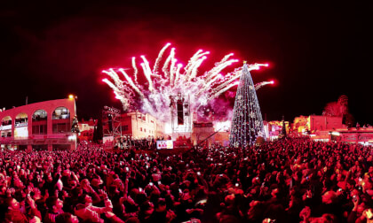 Breaking news: Lighting of the Christmas tree in Nazareth, Israel 360VR VR Video Breaking news: Lighting of the Christmas tree in Nazareth, Israel 360VR VR