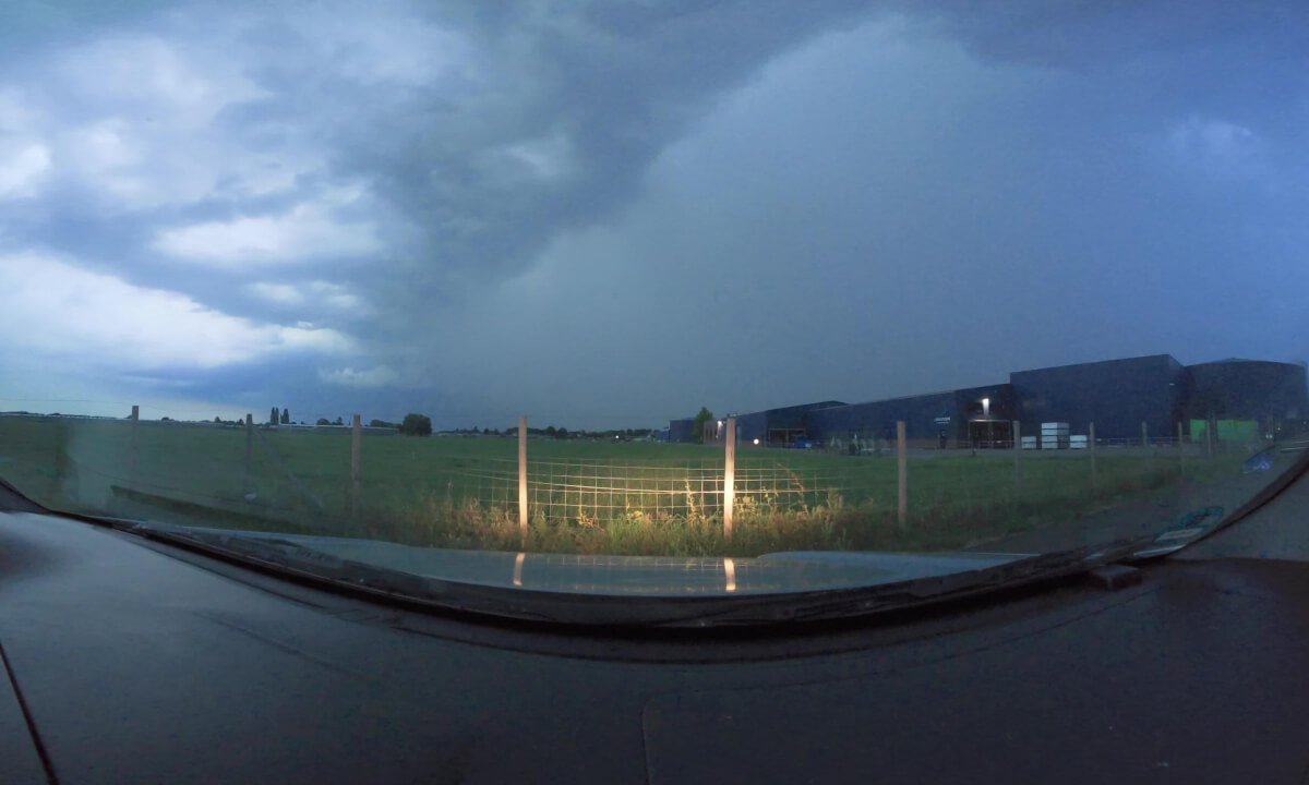 VR180 Hyperactive Thunderstorm