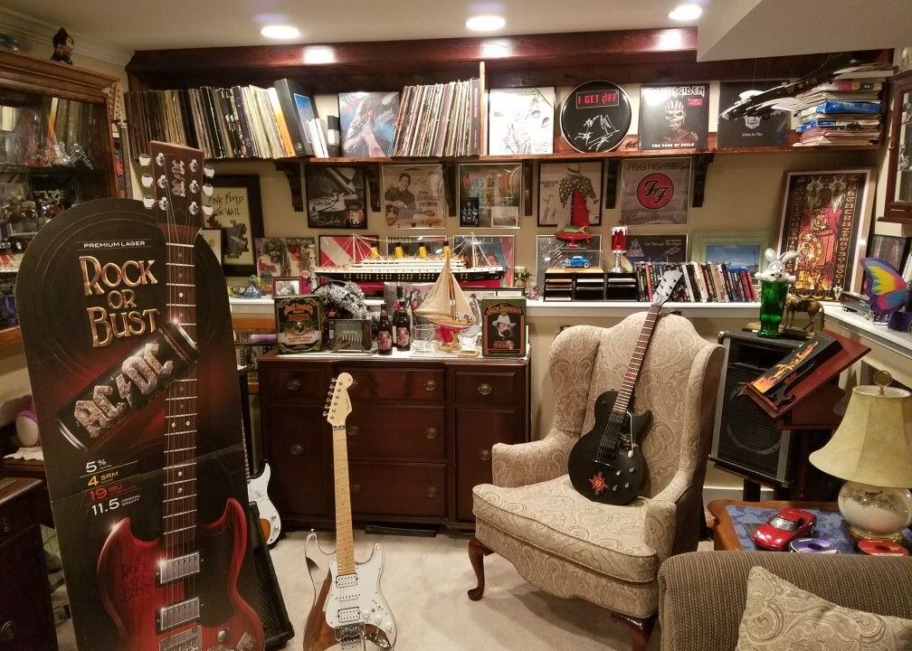 Tiny Room Band Strikes Again