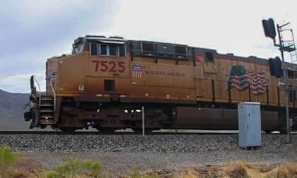 Trackside in VR180: UP Westbound Intermodal at Wymola, Arizona | Portal