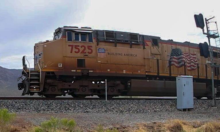 Trackside in VR180: UP Westbound Intermodal at Wymola, Arizona | Portal