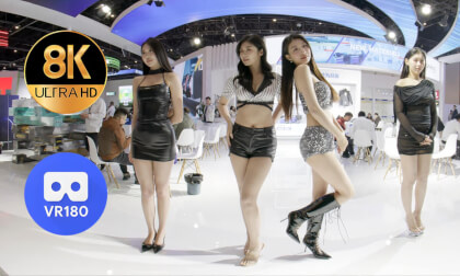 Girls at the Hangneng Booth