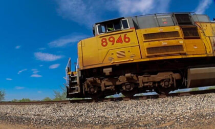 Union Pacific UP 8946 at Picacho Wye | VR180 Railfan Experience