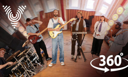 VR 360° We Put a Camera in Front of @roomservicethebanduk. Here's What Happened
