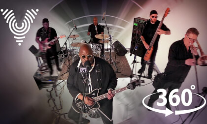VR 360° You're in the Room. Tomás Doncker and the True Groove All Stars are Already Mid-Song.