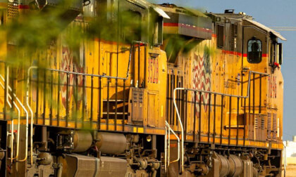Part 1: UP 7696 Begins Switching at Picacho Siding | VR180