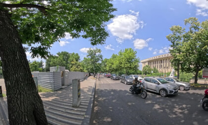 Bucharest City Bike Ride - Arriving to Izovr Park Next to "Casa Poporului" Peoples Palace