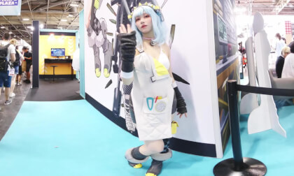 beauty cosplayers at JapanExpo