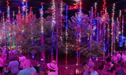 VR360 Stately Stroll after the drone show 8K (8-1-2026) - Silver Dollar City (Insta360 X5)