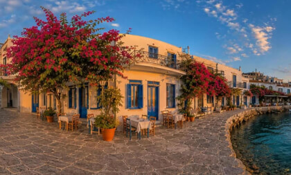 Mediterranean Coastal Town in 360° | Relaxing Seaside Walk & Ambience (1 Hour)   1:13