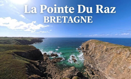 Survolez la côte de La Pointe Du Raz en Bretagne - FRANCE