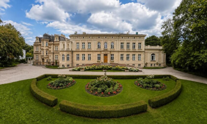 Ostromecko New Palace, Poland | 8K 360° Aerial Tour