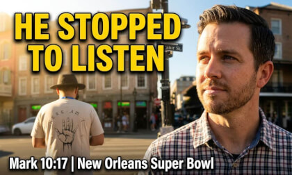 Man Stops to Listen | Preaching Mark 10:17 Downtown New Orleans Super Bowl Weekend (360°)