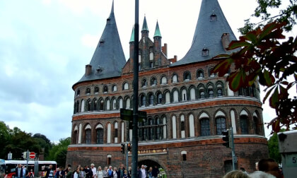 Lübeck & The Holstentor – True 8K 3D SBS !!!