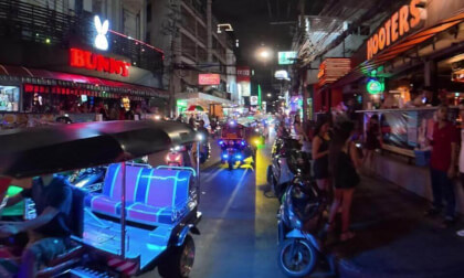 Walking Tour VR 360 - Nana Plaza Redlight District - Thailand 8K