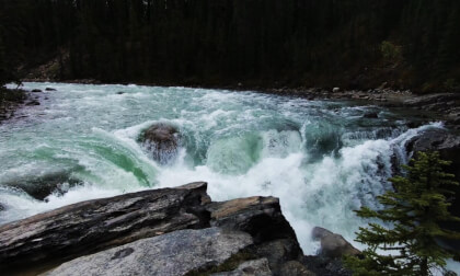 Sunwapata Falls in Jasper Nationa Park, Alberta, Canada (3d, Flat)