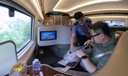 Chengdu East - Xindu East, China's high-speed rail business class