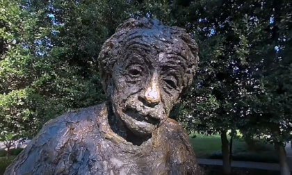 Albert Einstein Memorial Statue 3D 180 VR Albert Einstein Memorial Statue 3D 180 VR