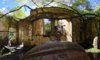 Abandoned electricity factory in Azores | Urbex