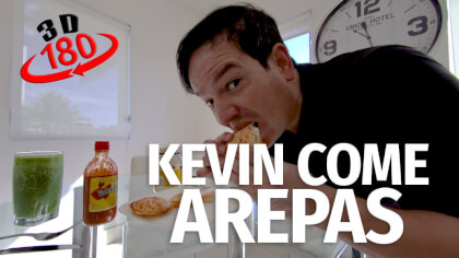 Kevin preparando una arepa en 3D VR180° Kevin preparando una arepa en 3D VR180°