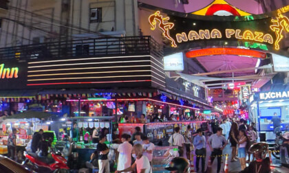 360° Walking Tour | Nana Plaza Nightlife P3 Bangkok | 8K VR Video (Meta Quest 3 Dji osmo 360 II)