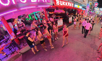 360° Walking Tour | Nightlife Streets Freelancers - Pattaya | 8K VR Video (Meta Quest 3)