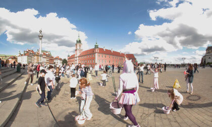 Giant Soap Bubbles in Warsaw Old Town  8K VR180 3D