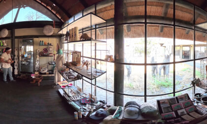 VR_KingsPool-Giftshop_200