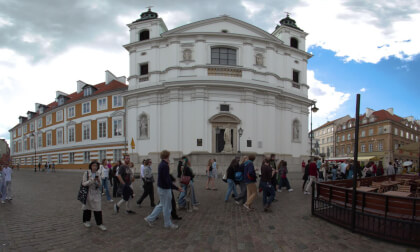 Warsaw Old Town in 8K VR180 3D  Royal Castle & Historic Streets  Poland