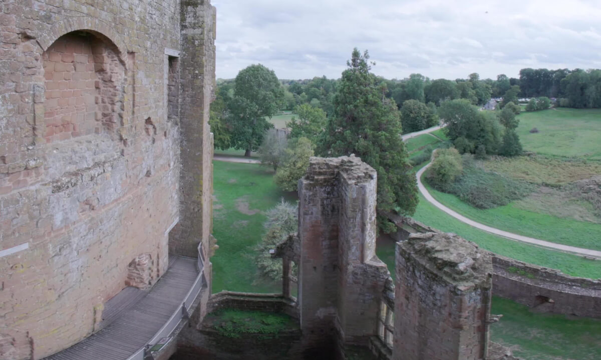 Create Beyond - Pico - Deo VR - Kenilworth Castle tour of Queen elizabeths bedroom ruins