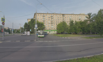 360 VR Moscow streets and park in the morning, Russia