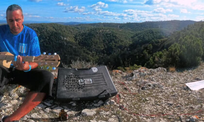 360° Impro DIY Sun powered Amp without Batteriesat at the top of the Castellas - La Roque d Antheron - South France