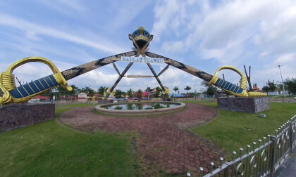 180VR - Malaysia 2023 - Mersing town