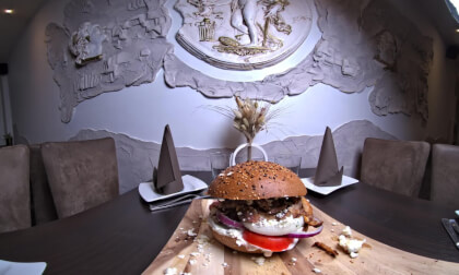 Flying in the Greek Burger VR Video Flying in the Greek Burger VR