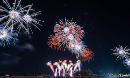 (VR180・3D) 2023.11.23 長野えびす講煙火大会 開会 花束 (3カ所同時打上げ) VR Video (VR180・3D) 2023.11.23 長野えびす講煙火大会 開会 花束 (3カ所同時打上げ) VR