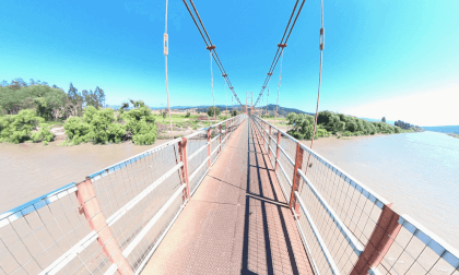 Pasarela Los Escalones Río Mataquito , Licantén Maule  - Chile