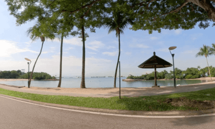 [180VR] Life in Singapore - Sentosa Shuttle Beach Bus